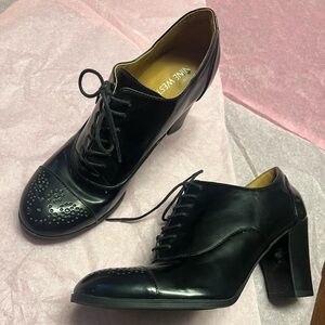 Nine West - black mat pat and leather - Oxford heels